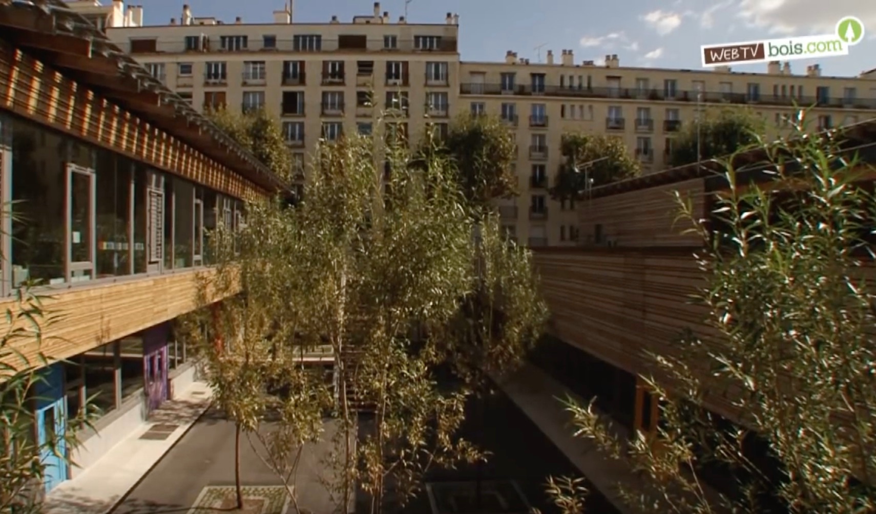 [Vidéo] Construction école Zéro énergie - Mixité bois / béton