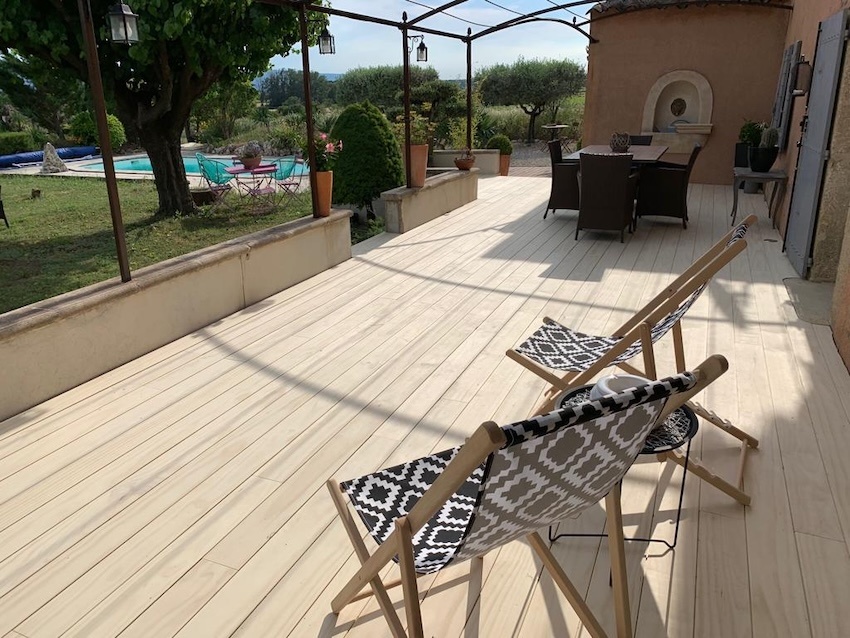 Comment bien entretenir sa terrasse bois ?