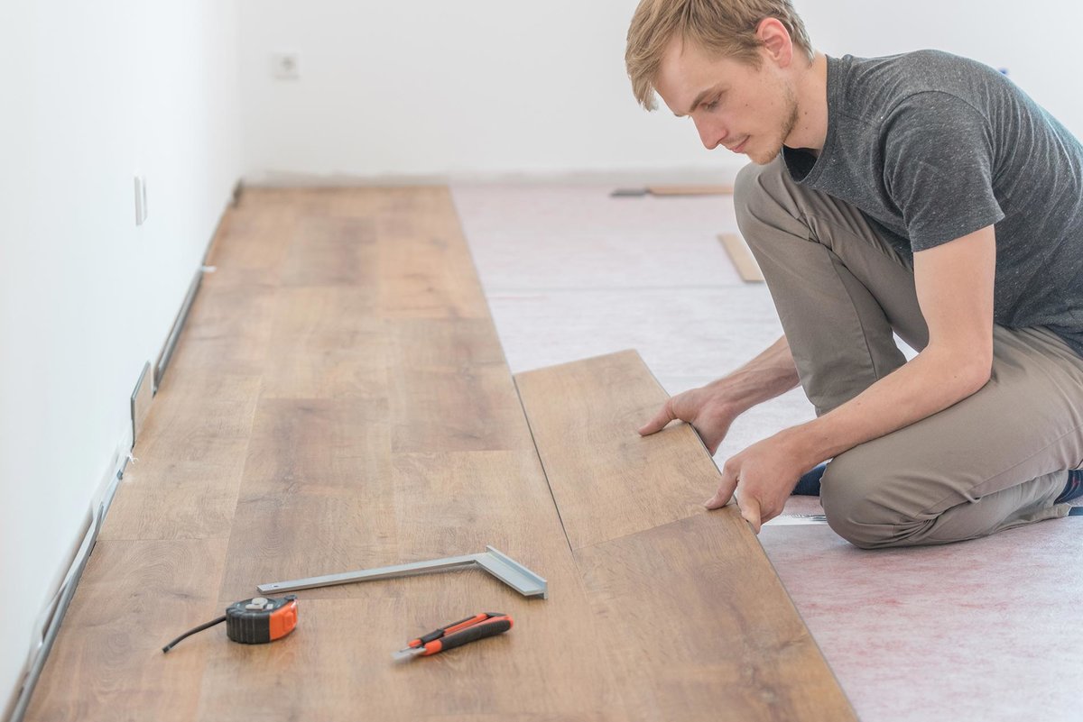 Comment poser du parquet flottant ? Conseils, trucs et astuces !