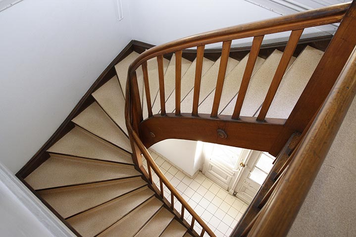 Exemple d'escalier carré