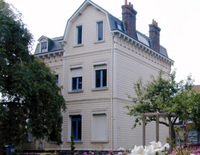 La villa Myosotis : premier prix d'honneur au concours d'architecture de 1900.