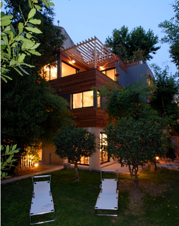 La maison vue à la tombée du jour
